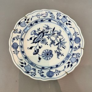 Lote anterior: Plato de Porcelana Meissen "Cebolla Azul" (Zwiebelmuster)