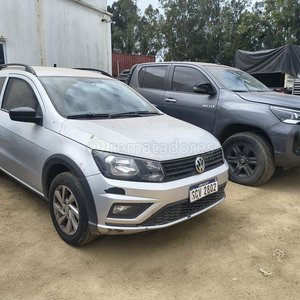 Volkswagen Saveiro y Toyota Hilux - imagen 2