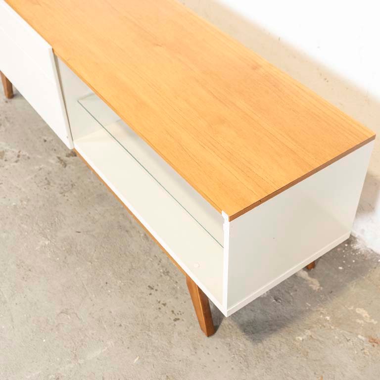 Mueble de TV con cajón y estante de vidrio - imagen 2