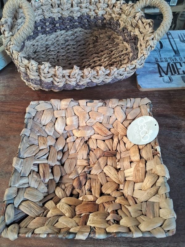 Objetos de mimbre y madera para decoración y uso doméstico - imagen 8