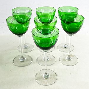 Lote anterior: Juego de 7 Copas de Vidrio Verde con Vástago Transparente y Grabado