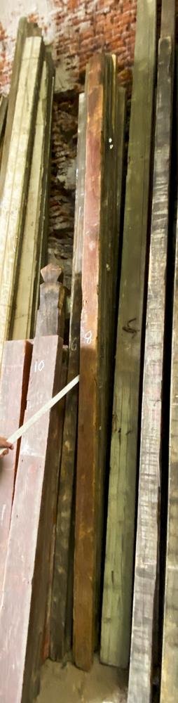 Lote de 14 Tirantes de Pinotea y Pino con Detalles