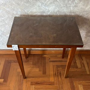 Mesa Auxiliar Rectangular de Madera con Tapa de Vidrio - imagen 2