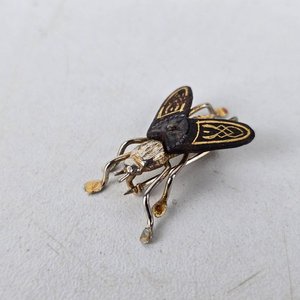 Lote de 4 prendedores antiguos: flor de strass, broche mariposa y más - imagen 3