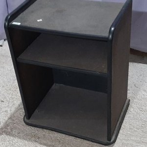 Mesa Auxiliar Negra para TV o Aparato Electrónico - imagen 2