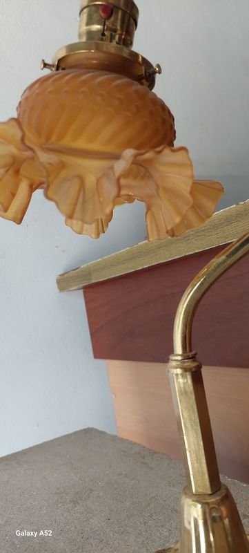 Lámpara de vidrio con tulipa, estilo clásico - imagen 5