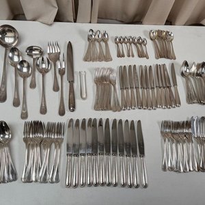 Gran Juego de Cubiertos Christofle de Metal Plateado - imagen 2