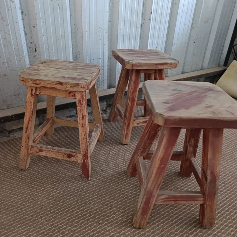 Taburetes en madera maciza para venta - imagen 3