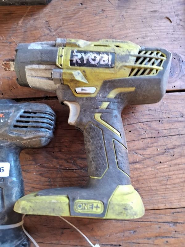 Lote siguiente: Lote de herramientas BAUKER y RYOBI a la venta