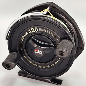 Lote anterior: Reel de pesca Abu Garcia Diplomat 420 Made in Japan con línea