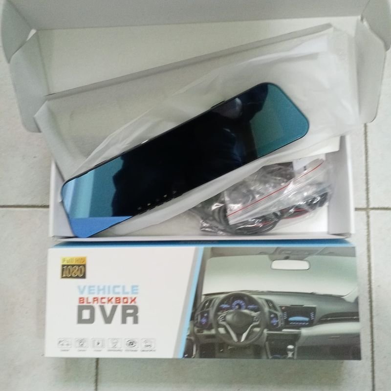 Espejo DVR con pantalla y accesorios para vehículos - imagen 2