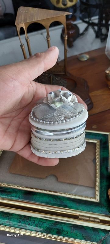 Colección de adornos decorativos y objetos para el hogar - imagen 22