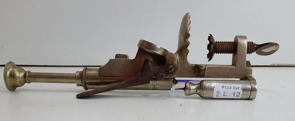 Antigua Máquina Cromada para Recarga de Cartuchos - imagen 1