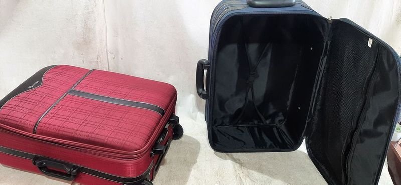 Valijas de Viaje Roja y Azul - imagen 3