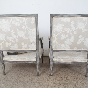 Par de Sitiales Luis XVI Estilo Francés con Tapizado Floral - imagen 11