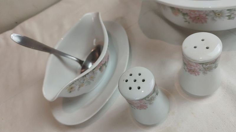 Lotes de porcelana con patrón floral - imagen 2