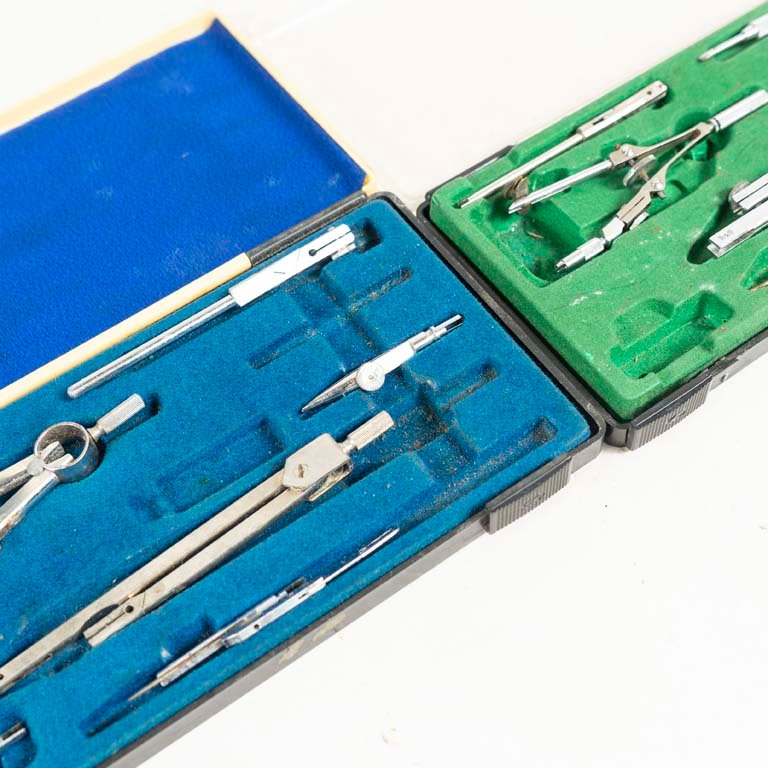 Juegos de compases con estuches incompletos - imagen 2