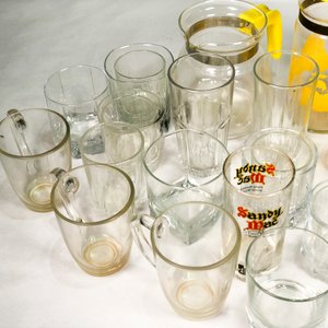 Lote de Vasos, Tazas y Jarras de Vidrio y Porcelana - imagen 3