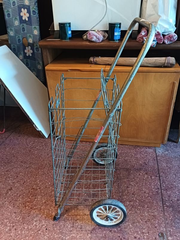 Carrito de compras plegable de metal: una solución práctica para tus necesidades - imagen 2