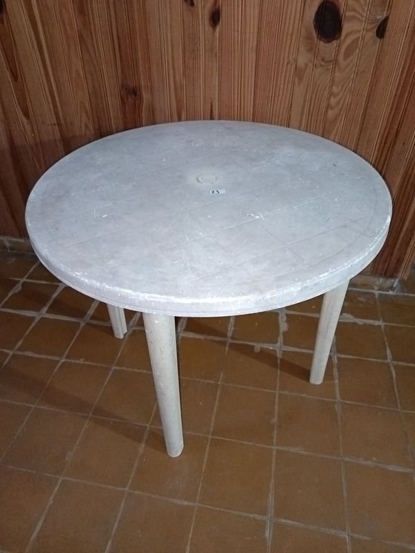 Mesa de PVC - imagen 1