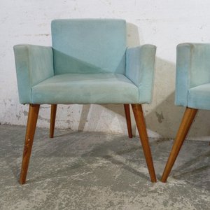 Par de Sillones Nórdicos Tapizados en Pana Celeste con Patas de Madera - imagen 6