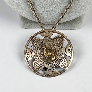 Cadena y Colgante de Plata con Figura de Llama en Oro - imagen 3