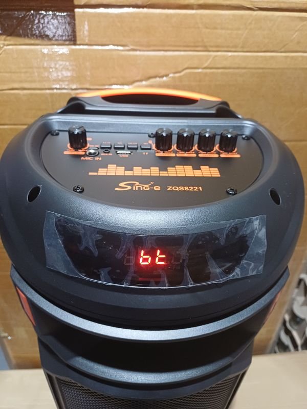 Altavoces y Micrófonos de Alta Calidad - imagen 15