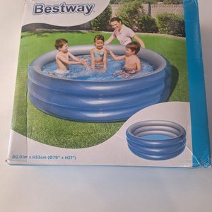 Lote siguiente: Piscina Inflable Bestway 3 Anillos Azul 201 cm x 53 cm