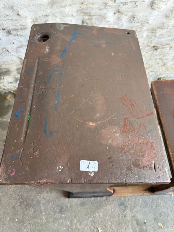 Item 850228 - Image 0