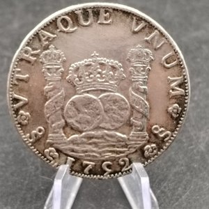Lote siguiente: Réplica Moneda Plata 8 Reales Chile 1752 Columnaria Santiago