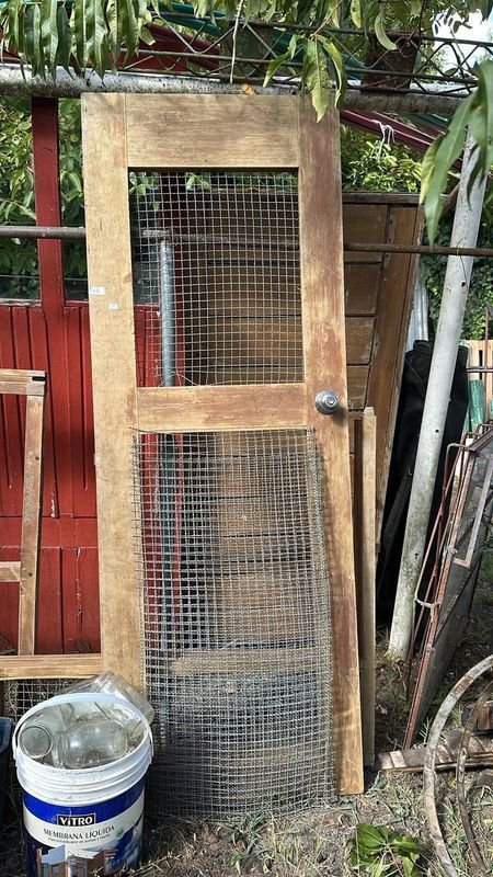 Puertas de madera con malla metálica - imagen 1