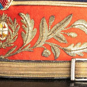 ¡Militaria de colección! Gorras, cascos y armas de la historia en subasta