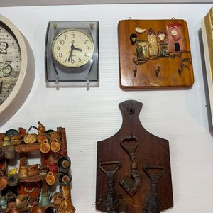 Lote de 3 Relojes y Adornos Varios para Colgar - imagen 5