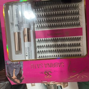 Lote siguiente: Kit de Pestañas Postizas y Cosméticos Sabrina Sato