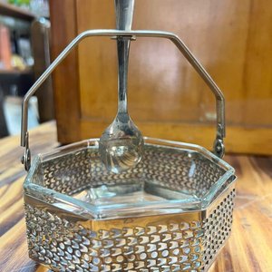 Azucarero Calado de Metal Plateado con Cuchara y Recipiente de Vidrio - imagen 4