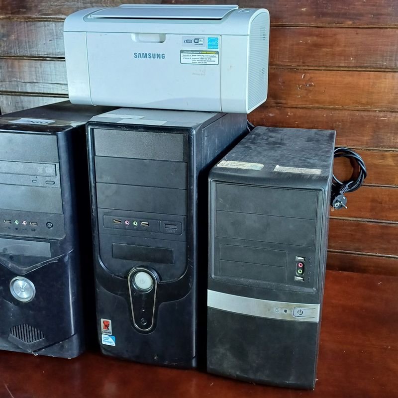 Tres torres de computadora y una impresora HP-2165W en excelente estado - imagen 2
