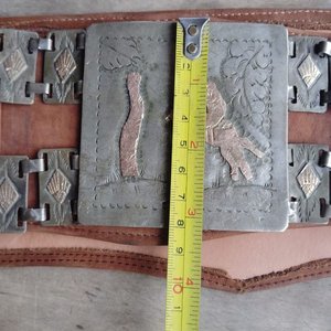 Rastra de cuero y metal con detalles en plata y oro - imagen 6