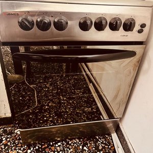 Lote siguiente: Cocina a Gas James Combinada C-225 G2