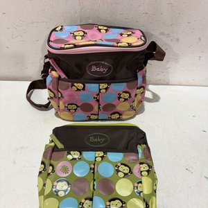 Lote siguiente: Set de 2 Bolsitas Maternales Estampadas con Monos
