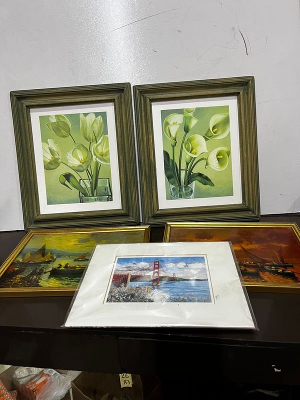 Lote anterior: Cuadros de arte enmarcados con diseños florales y paisajes