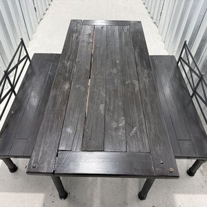 Juego de Exterior de Madera y Metal con Mesa y Bancos - imagen 1