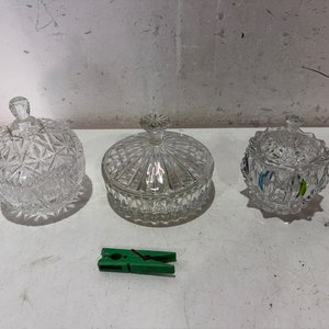 Lote siguiente: Set de 3 Carameleras de Cristal Tallado