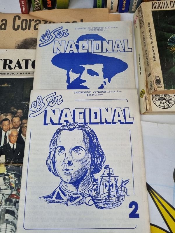 Colección de libros, revistas y accesorios en excelente condición - imagen 14
