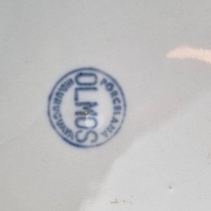 Juego de 13 Platos Hondos de Porcelana Olmos Uruguayos con Borde Dorado - imagen 4