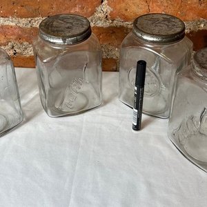 Lote de 4 Frascos Antiguos Coca Cola de Vidrio con Tapa de Aluminio - imagen 6