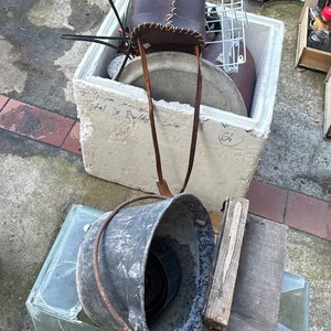 Lote siguiente: Pescera Antigua de Cuero y Metal