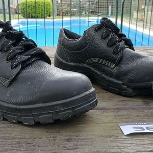 Lote anterior: Zapatos de Trabajo Bracol Negros Talle 41 con Detalles