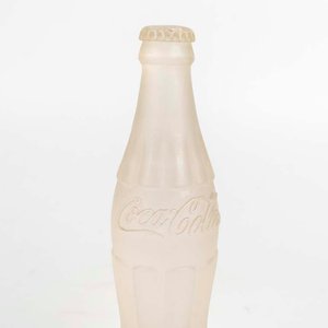Veladora forma de botella de Coca - Cola a pila, no se probó  - Medidas: alto 25 cm - imagen 2