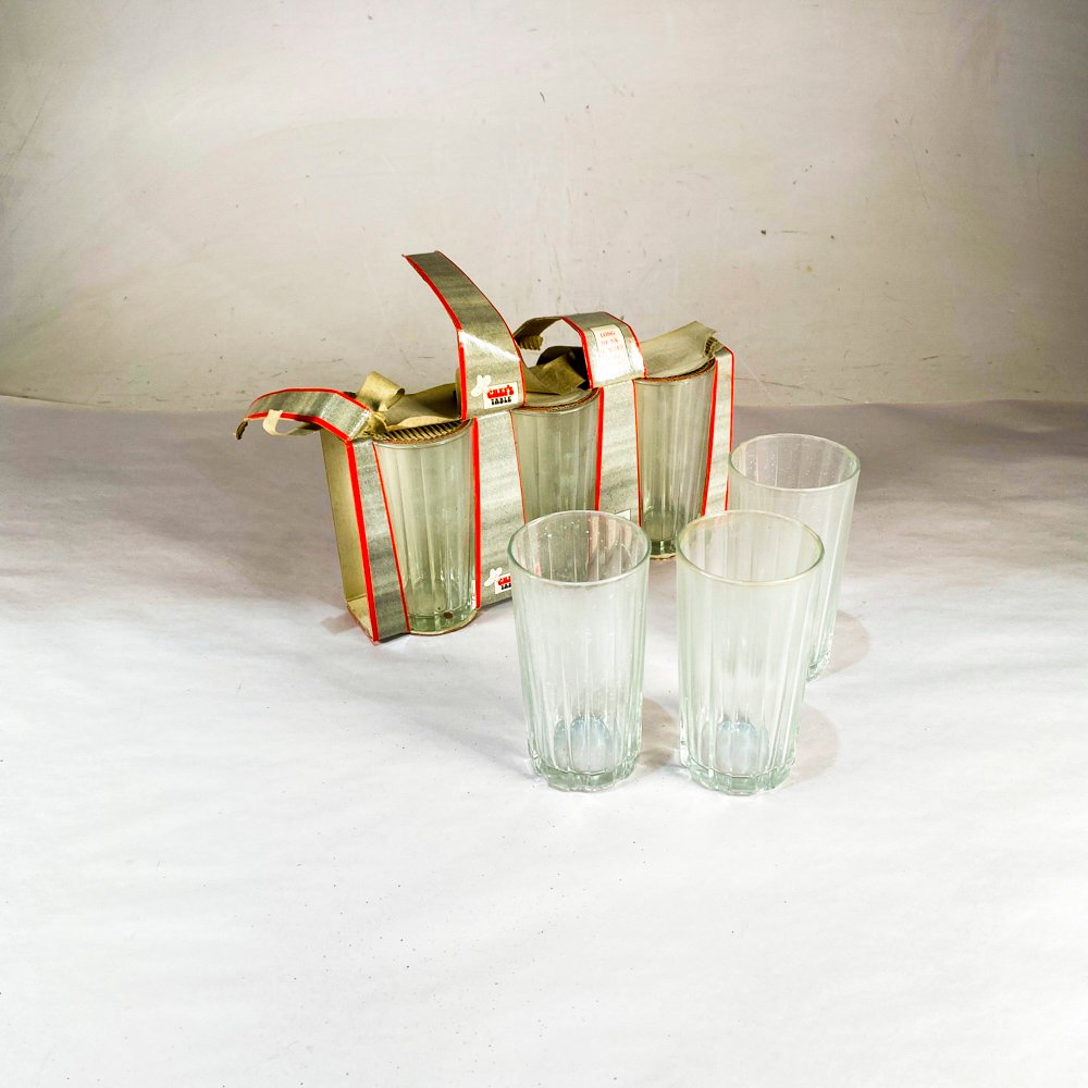 Seis Vasos de Vidrio Hialino Facetado
