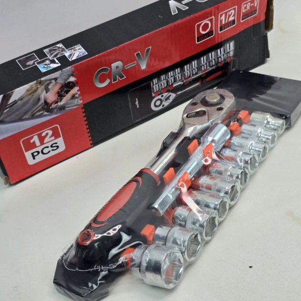 Set de 12 Piezas de Dados y Llave Criquet CR-V